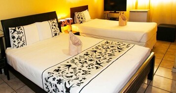 Twin Room | In-room safe, desk, free WiFi