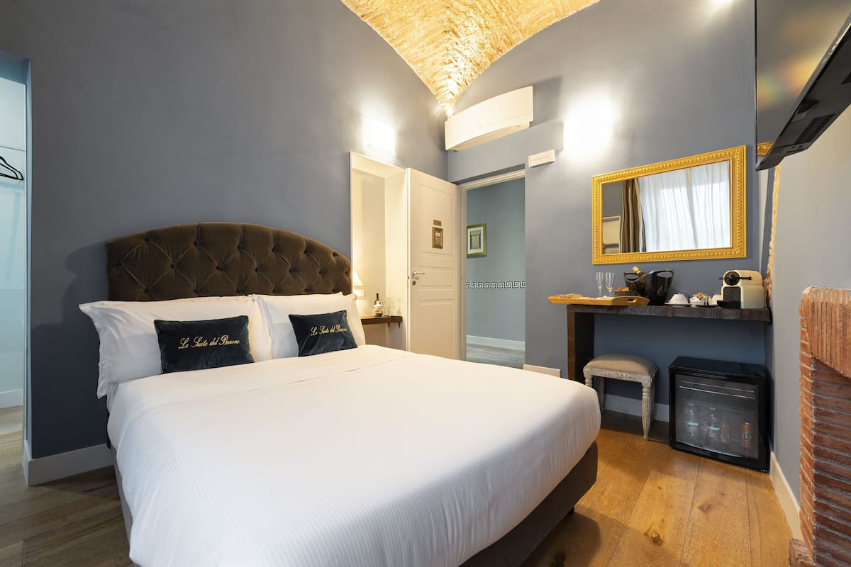 Classic Room, City View | Egyptian cotton sheets, premium bedding, down comforters, pillowtop beds
