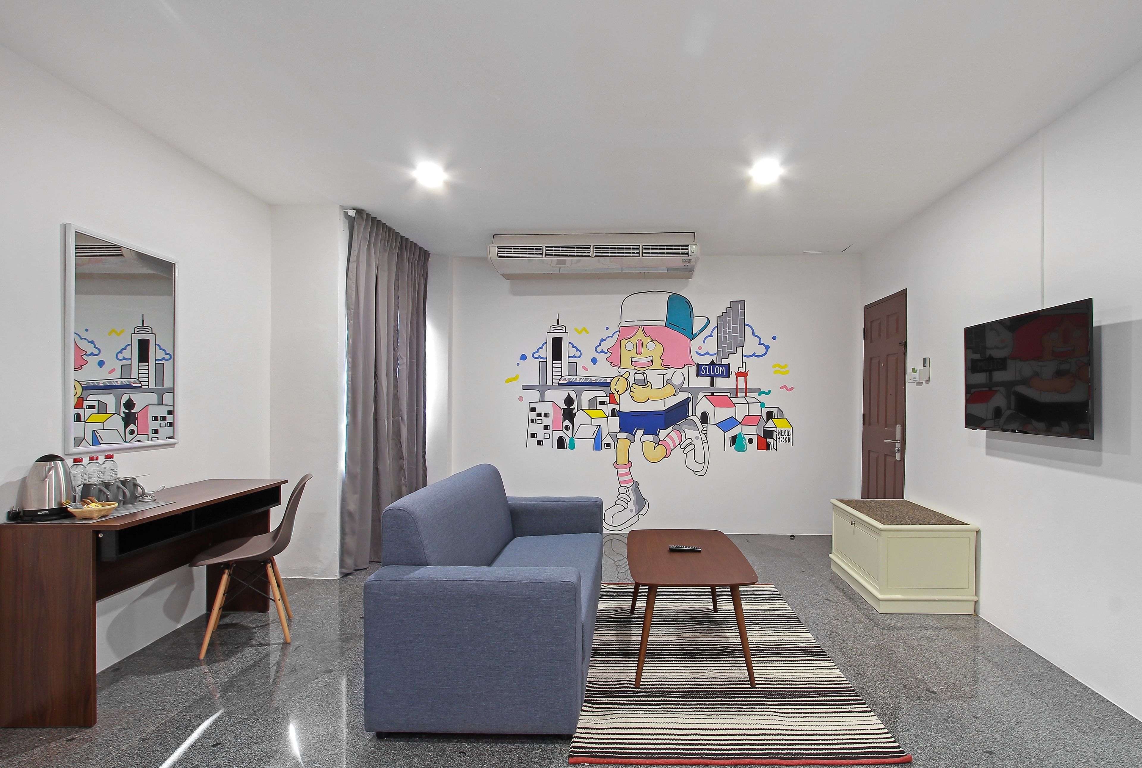 premier triple room | living area | 32-inch lcd tv with cable channels, tv