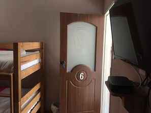 Twin Room, Bathtub | Free WiFi