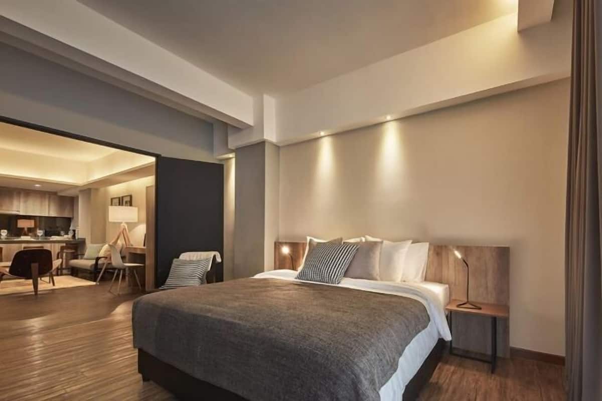 1 slaapkamer, een kluis op de kamer, individueel gemeubileerd