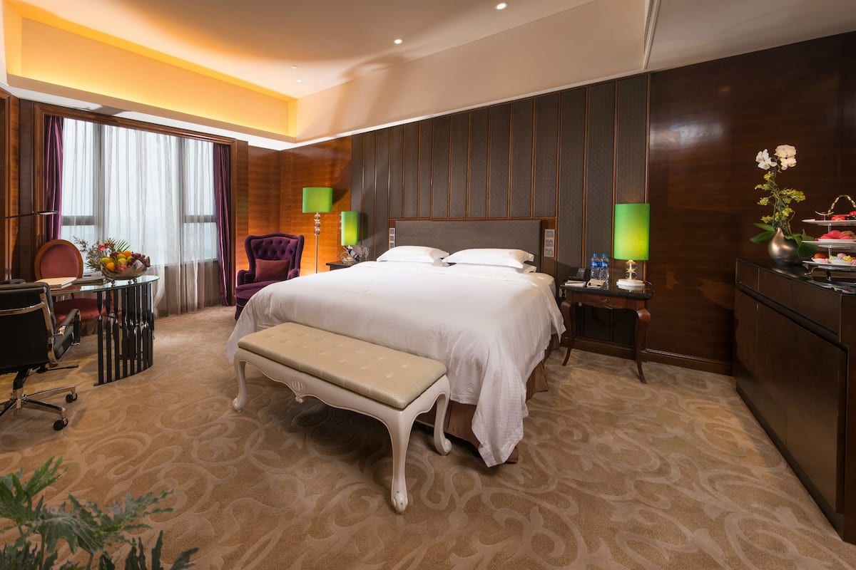 Executive-Doppelzimmer | Hochwertige Bettwaren, Minibar, Zimmersafe, Schreibtisch