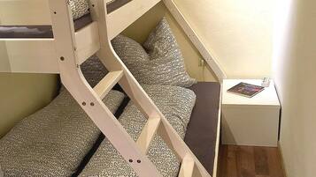 Apartment, 2 Bedrooms | Room amenity