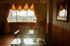 Suite | Wohnzimmer | Fernseher