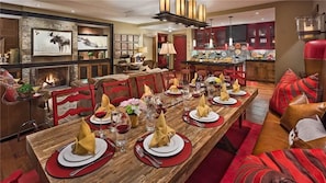 Condo, Multiple Beds, Mountain View (Guadalupe Mountain (#613) (Condo)) | In-room dining