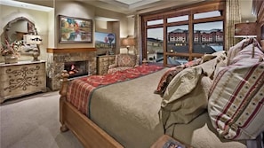 Condo, Multiple Beds, Mountain View (Lone Star Mountain (#709) (Condo)) | 4 bedrooms, iron/ironing board, free WiFi