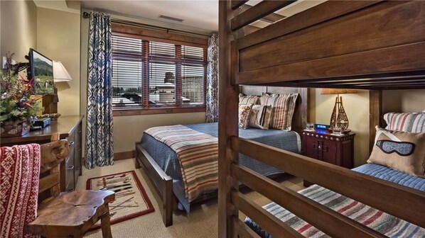 Condo, Multiple Beds, Mountain View (Lone Star Mountain (#709) (Condo))