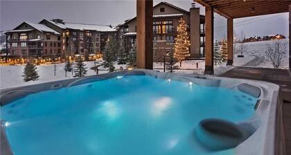 Wildhorse Chalet 3 BedroomHoliday home By Moving Mountains