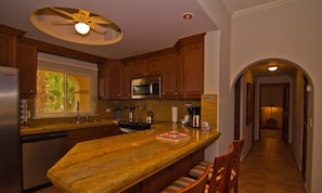 Design Condo, 3 Bedrooms, Ocean View, Sea Facing | Private kitchen