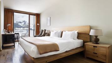 Double Room (Mount Kazbegi View) | Desk, rollaway beds, free WiFi, bed sheets