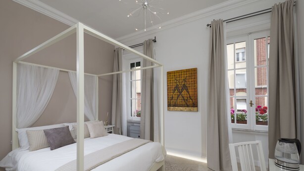 Double Room | Desk, soundproofing, cribs (surcharge), WiFi (free) - Vatican Space Rooms in Rome (Rome)