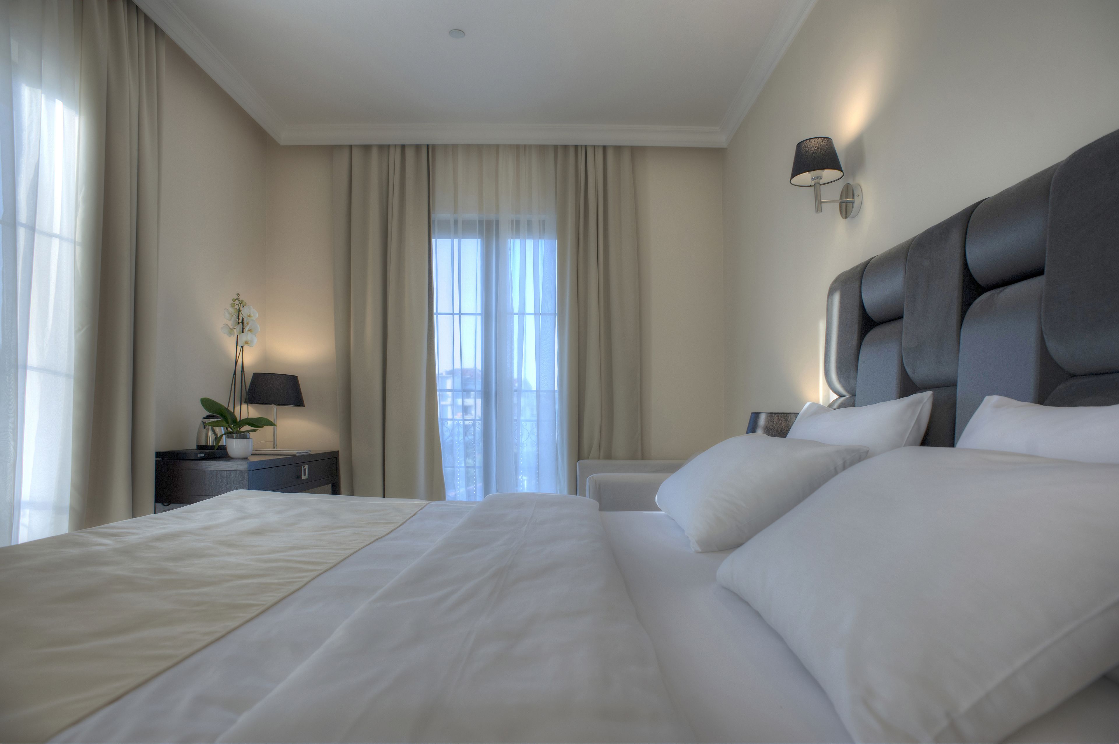 standard twin room, balcony, city view | premium bedding, minibar, in-room safe, desk