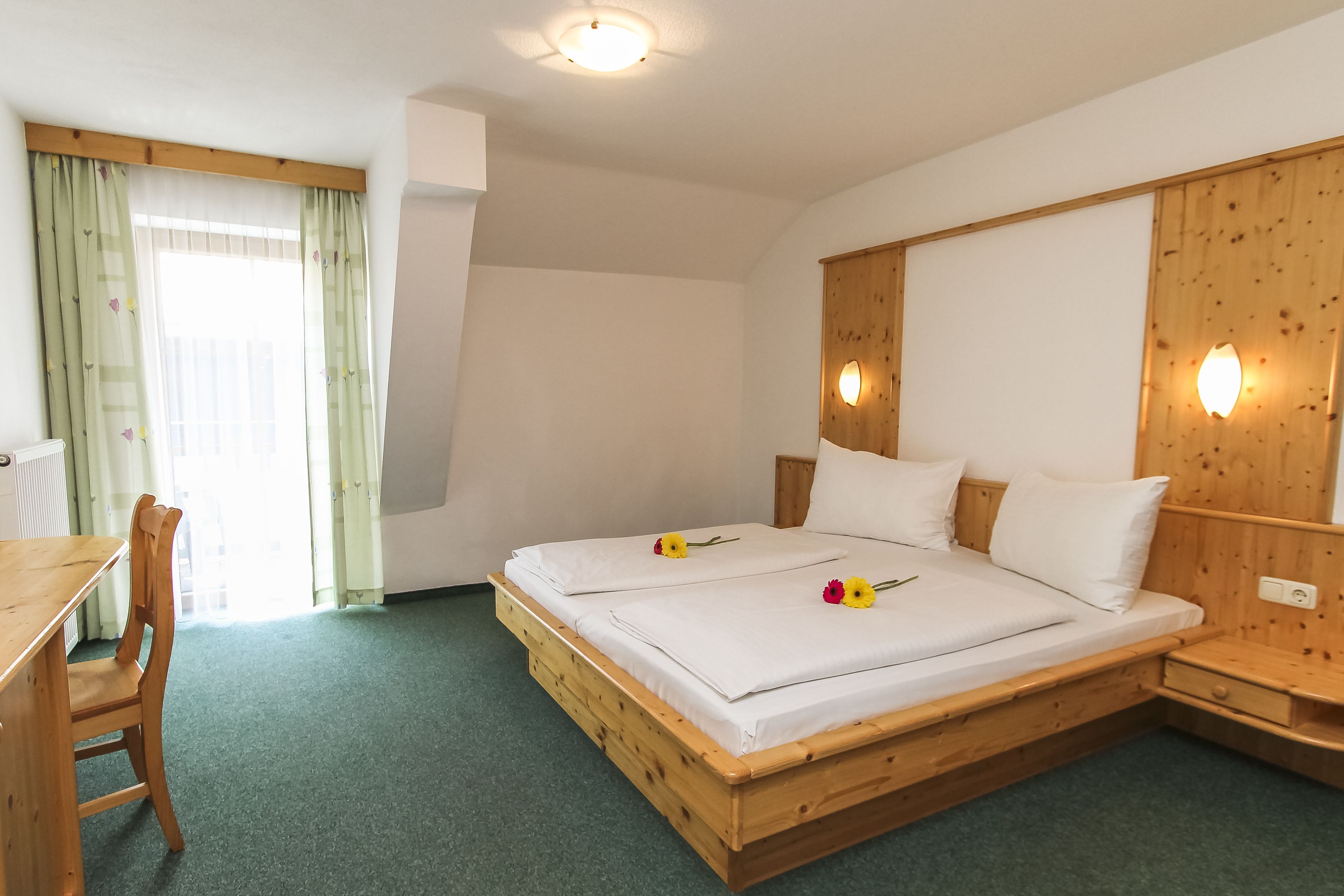 In-room safe, free WiFi, bed sheets