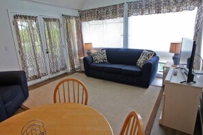 Apartment, 2 Schlafzimmer | Wohnbereich