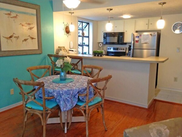 Condo, 2 Bedrooms | In-room dining