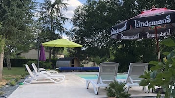 Outdoor pool, pool loungers