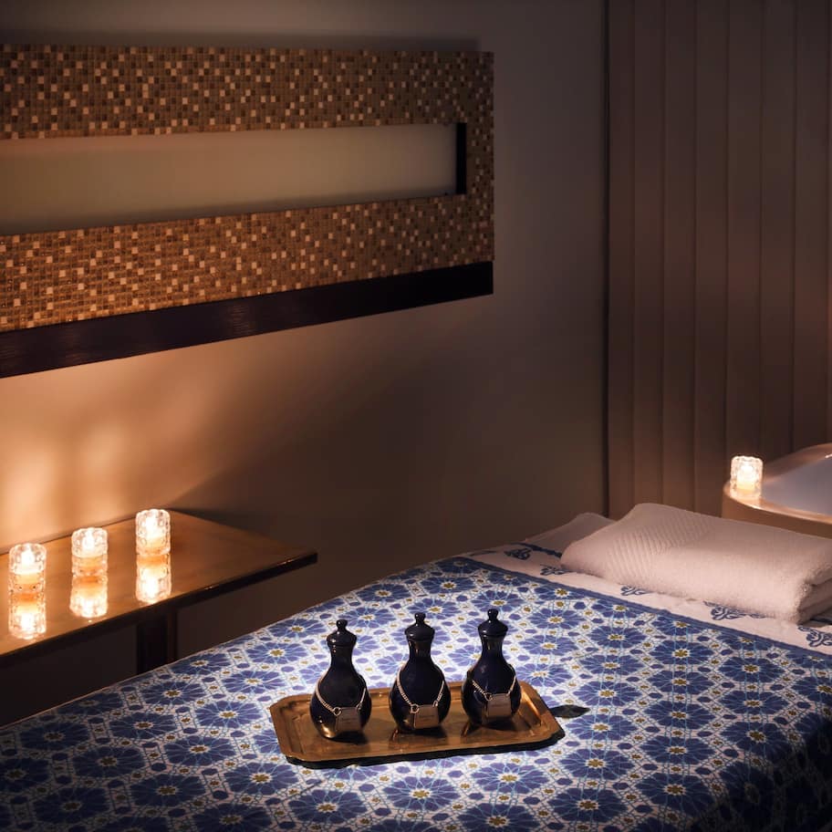 Couples treatment rooms, sauna, hot tub, hot stone massages