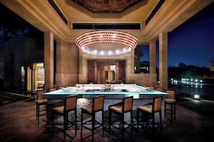 2 bars/lounges, poolside bar