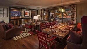 Condo, Multiple Beds, Mountain View (Deer Mountain (#204) (Condo)) | In-room dining