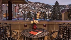 คอนโด, หลายเตียง, วิวภูเขา (Three Forks Mountain (#306) (Condo)) | ลานระเบียง/นอกชาน