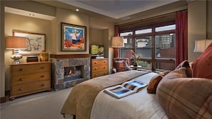 Apartment, Mehrere Betten, Bergblick (Grouse Mountain (#510) (Condo)) | 4 Schlafzimmer, Zimmersafe, Bügeleisen/Bügelbrett, kostenloses WLAN