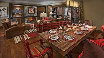 Condo, Multiple Beds, Mountain View (Moose Mountain (#604) (Condo)) | In-room dining