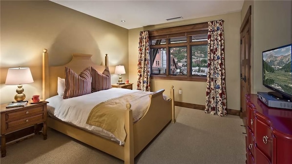 Condo, Multiple Beds, Mountain View (Moose Mountain (#604) (Condo)) | 4 bedrooms, iron/ironing board, free WiFi, bed sheets - Moose Mountain 604 4 BedroomCondo By Moving Mountains (Steamboat Springs)
