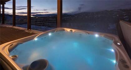 Blackstone Lodge 4 BedroomHoliday home By Moving Mountains