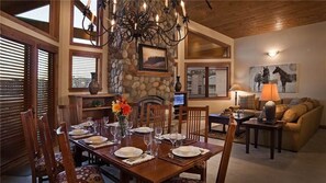 Deluxe Condo, 3 Bedrooms, Mountain View, Mountainside | In-room dining - Argentiere 341 3 BedroomCondo By Moving Mountains (Steamboat Springs)