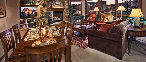 Condo, Multiple Beds, Mountain View (Dauphine (#123) (Condo)) | In-room dining