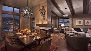 Appartement, meerdere bedden, uitzicht op bergen (Skyfall Ridge (#702) (Condo)) | Dineren in de kamer