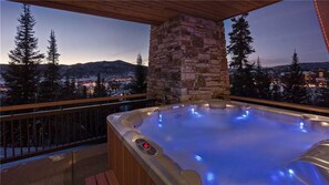 Outdoor spa tub - Falconhead Grande 10 BedroomHoliday home By Moving Mountains (Steamboat Springs)