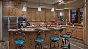 House, Multiple Beds, Mountain View (Falconhead Lodge- South (Townhouse)) | Private kitchen | Fridge, microwave, oven, stovetop