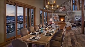 House, Multiple Beds, Mountain View (Falconhead Lodge- South (Townhouse)) | In-room dining