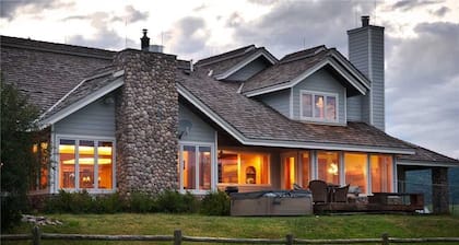 Iron Horse Ranch 4 BedroomHoliday home By Moving Mountains