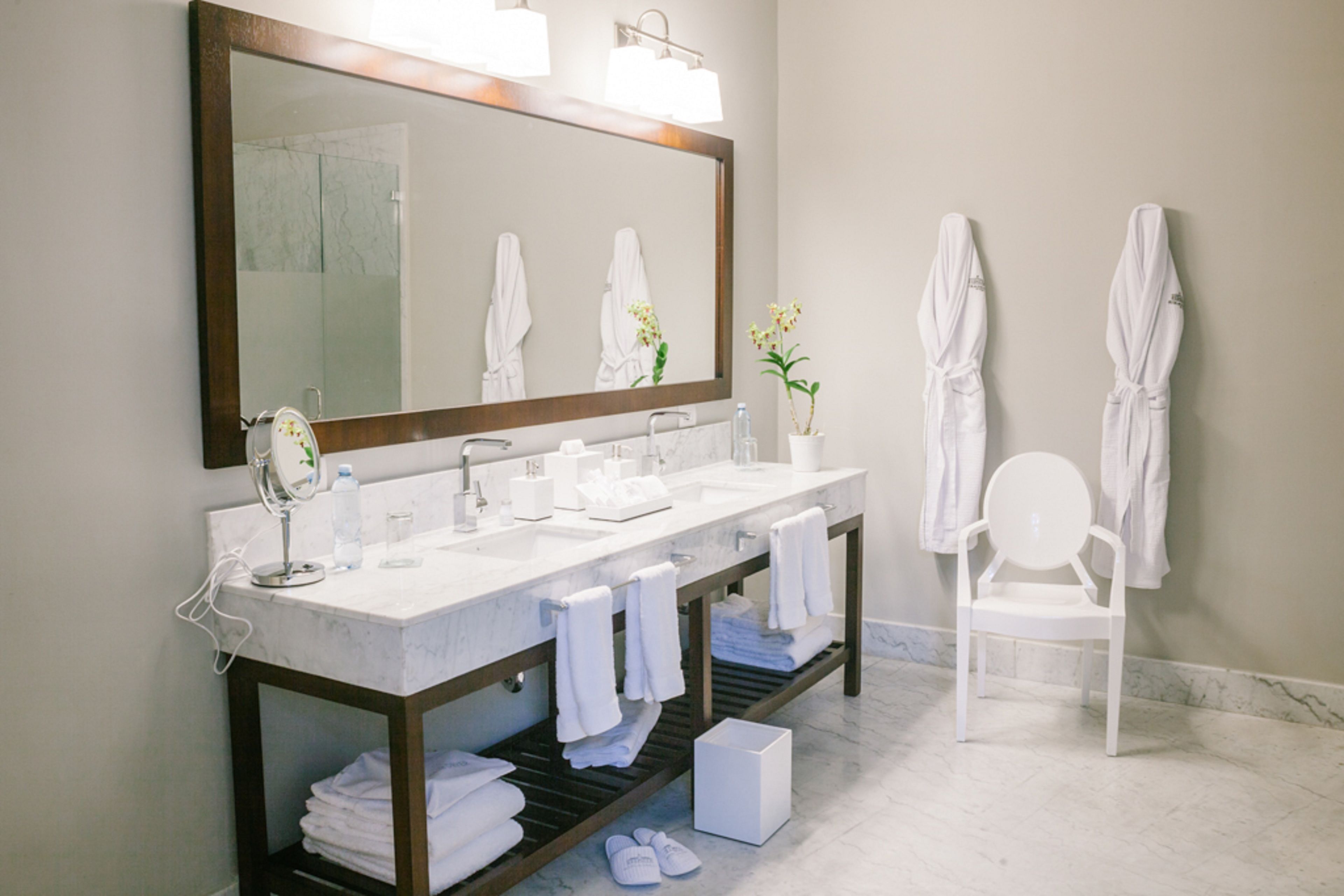 1 bedroom, premium bedding, free minibar items, in-room safe