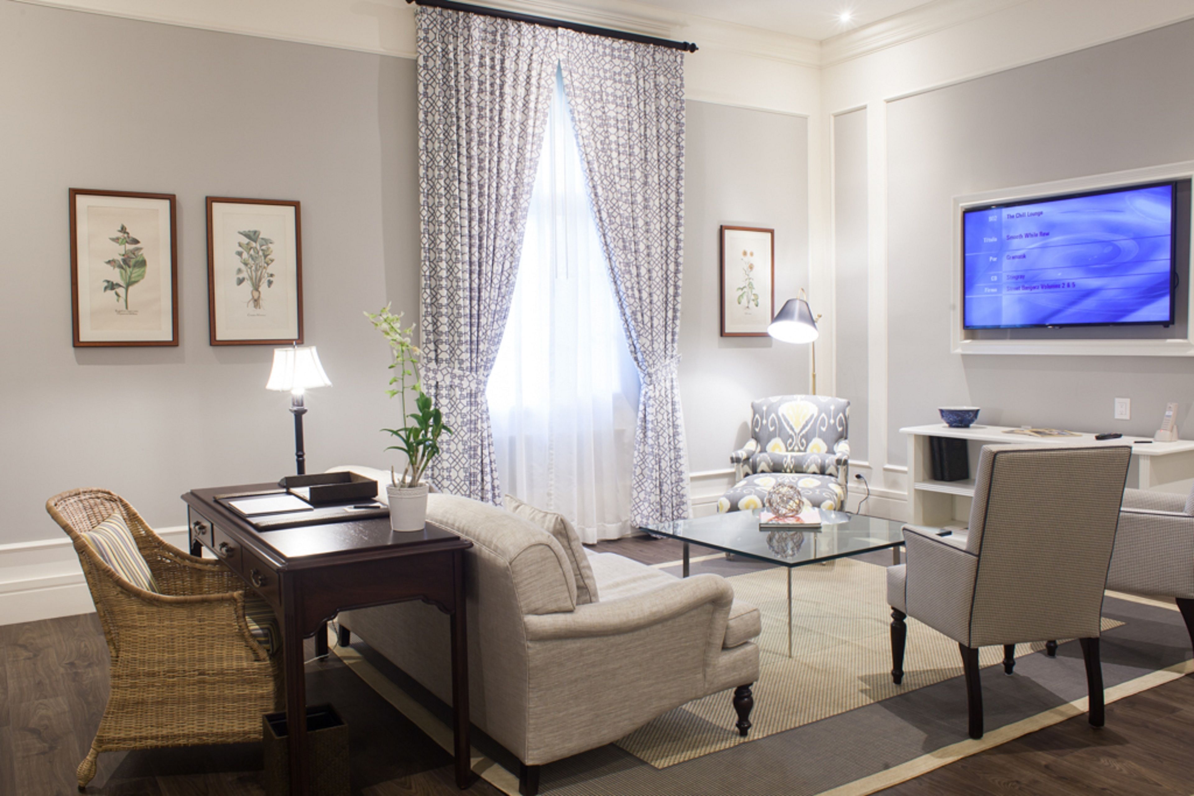 1 bedroom, premium bedding, free minibar items, in-room safe