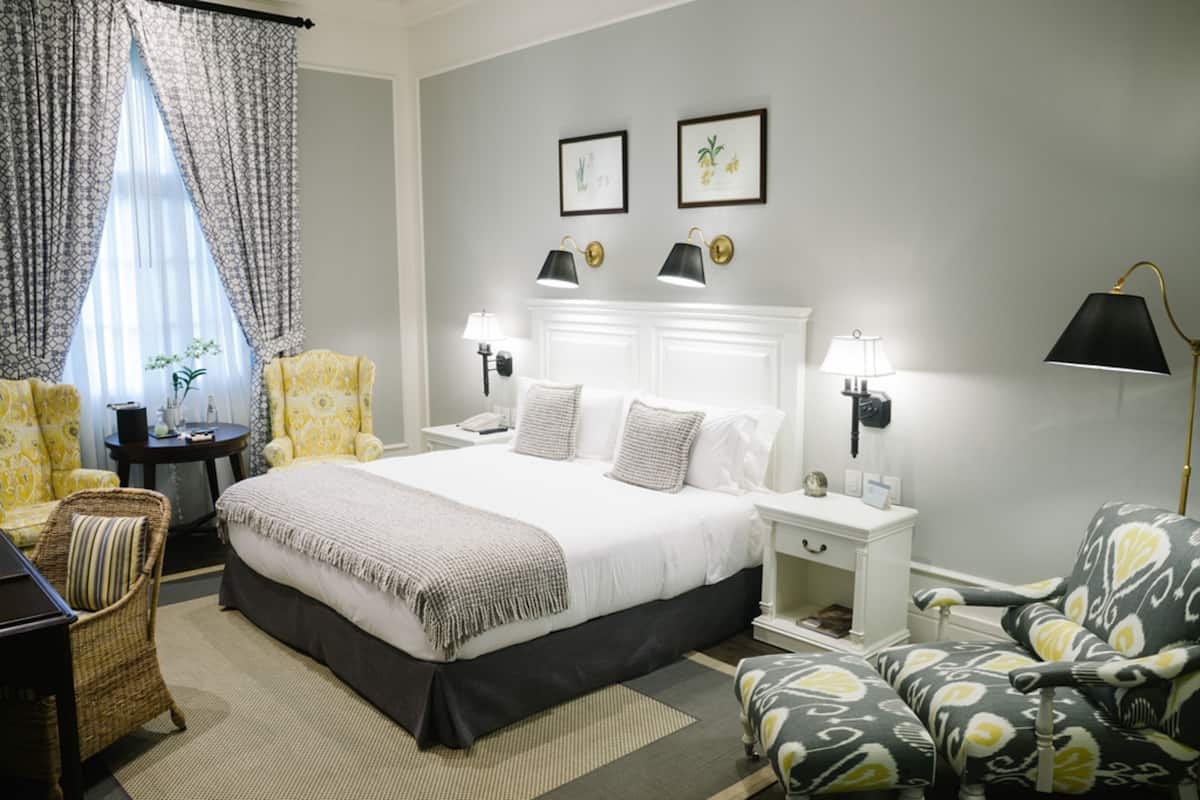 Premium bedding, free minibar items, in-room safe, desk