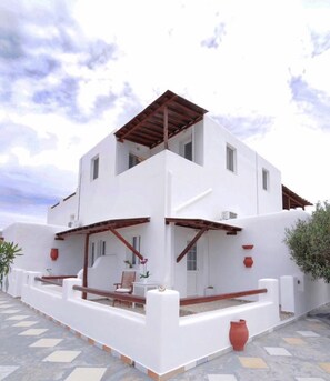 Front of property - Irene's Residence (Mykonos)