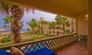 Appart'hôtel Design, 1 chambre, vue océan, vue mer | Balcon