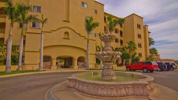 Design Condo, 1 Bedroom, Ocean View, Sea Facing | Front of property