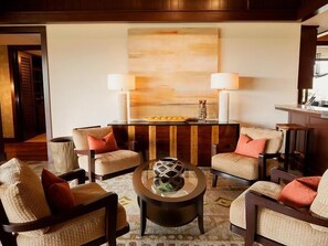 Apartment, 3 Bedrooms | Living room