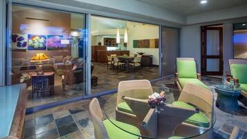 Apartamento, 3 quartos | Terraço/pátio