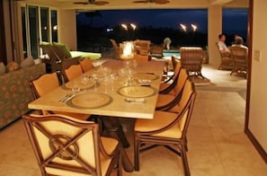 Apartment, 3 Bedrooms | In-room dining