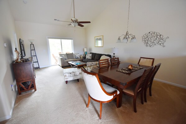 Condo, Multiple Beds (1734 Willow Bend) | In-room dining