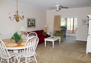 Standard Apartment, 2 Bedrooms | In-room dining
