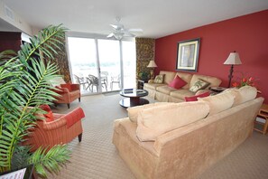 Standard Villa, 3 Bedrooms | Living area