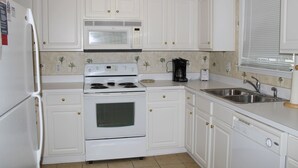 Unclassified image, 4 of 15, button - 1732 The Havens (North Myrtle Beach)