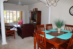 Lägenhet Standard - 2 sovrum | Vardagsrum | Dvd-spelare