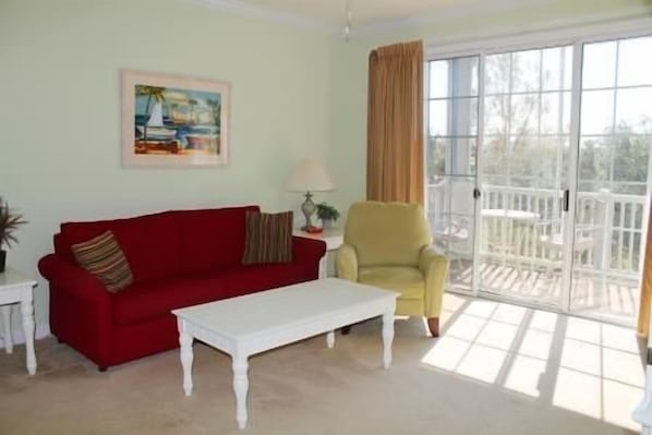 Standard Apartment, 2 Bedrooms | Living area | DVD player